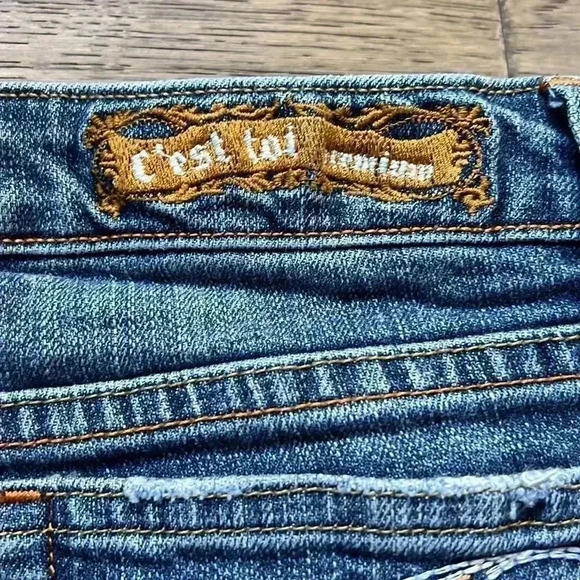 𝅺c’est Toi | Vintage Y2K  jeans with slight flare - Picture 11 of 11